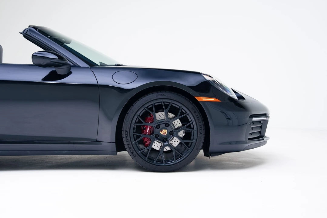 2024 Porsche 992 Targa 4 & 4S - Image 19 of 21