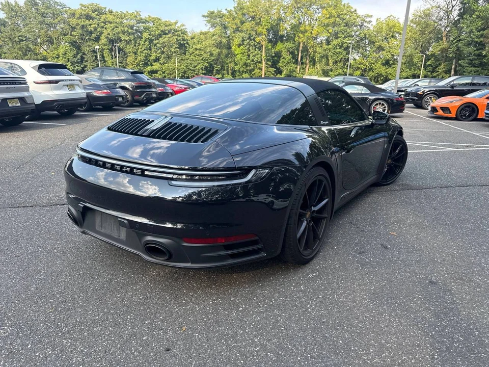 2024 Porsche 992 Targa 4 & 4S - Image 3 of 4