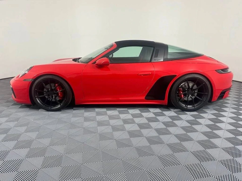 2024 Porsche 992 Targa 4 & 4S - Image 2 of 4