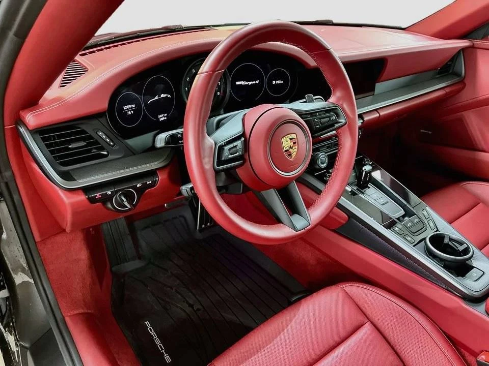 2024 Porsche 992 Targa 4 & 4S - Image 4 of 4