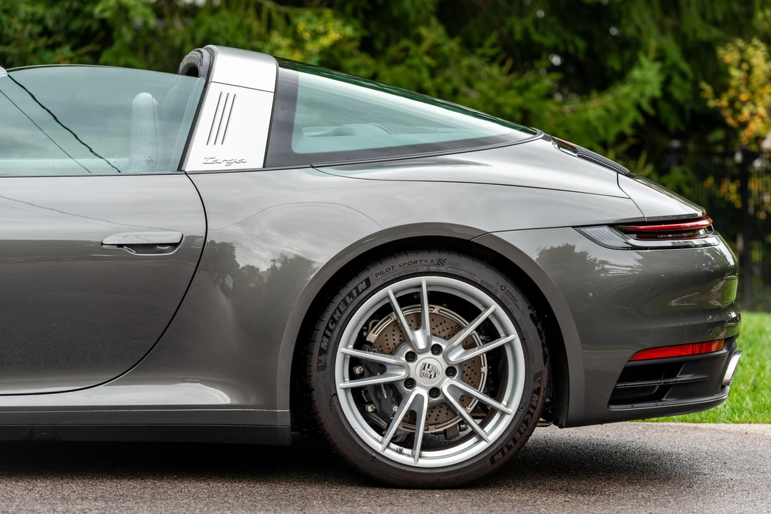 2024 Porsche 992 Targa 4 & 4S - Image 26 of 31