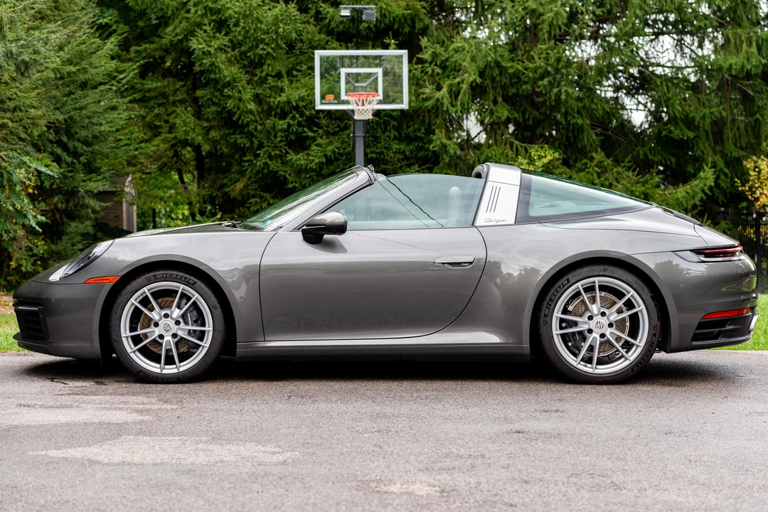 2024 Porsche 992 Targa 4 & 4S - Image 9 of 31