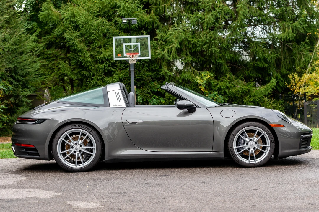 2024 Porsche 992 Targa 4 & 4S - Image 16 of 31