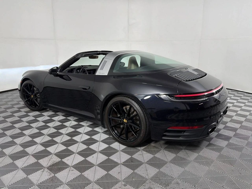 2024 Porsche 992 Targa 4 & 4S - Image 3 of 4
