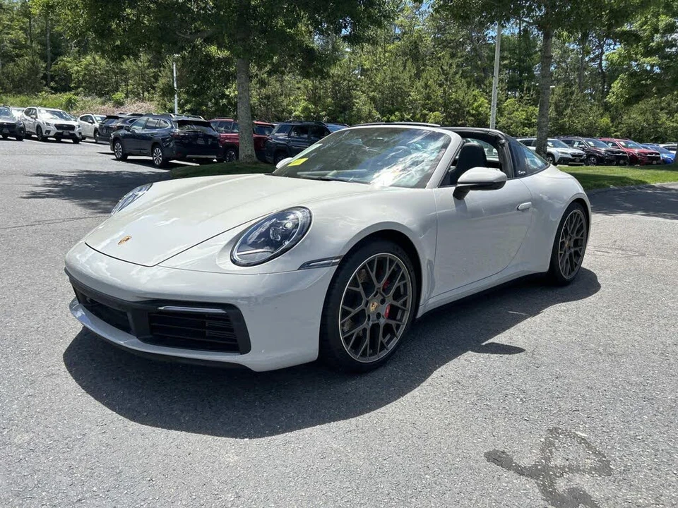 2024 Porsche 992 Targa 4 & 4S - Image 7 of 31