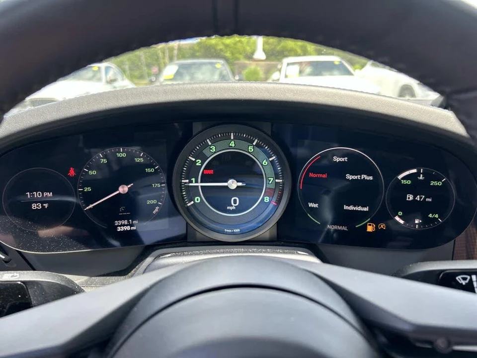 2024 Porsche 992 Targa 4 & 4S - Image 16 of 31