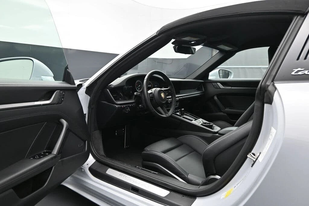 2024 Porsche 992 Targa 4 & 4S - Image 4 of 31