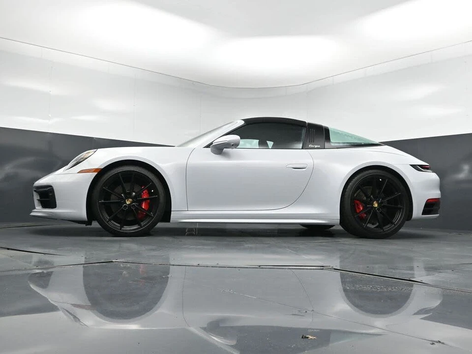 2024 Porsche 992 Targa 4 & 4S - Image 21 of 31