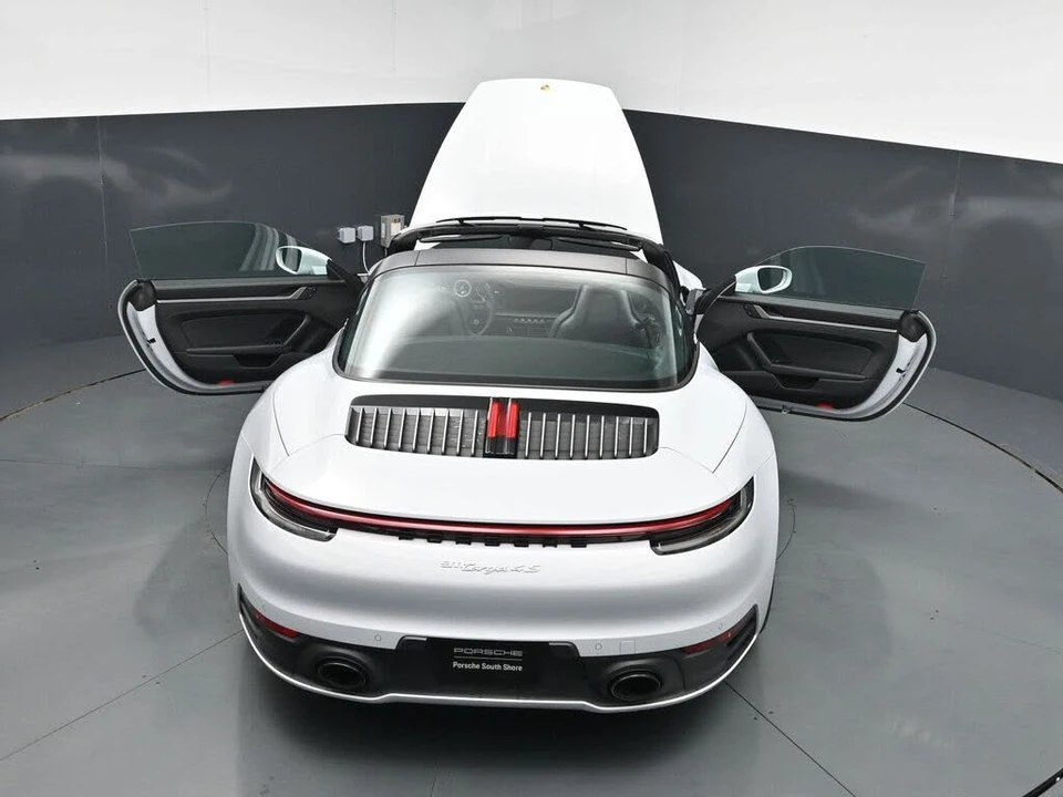 2024 Porsche 992 Targa 4 & 4S - Image 29 of 31
