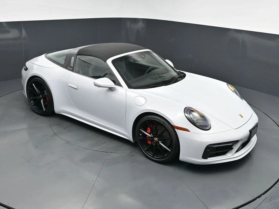 2024 Porsche 992 Targa 4 & 4S - Image 18 of 31
