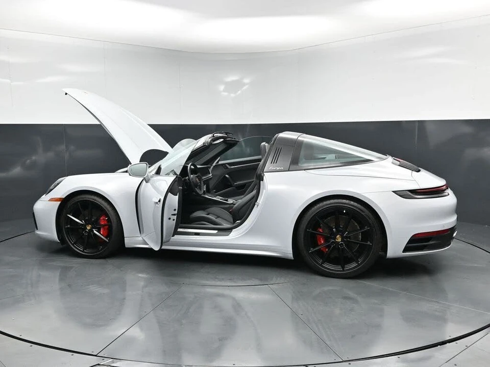 2024 Porsche 992 Targa 4 & 4S - Image 30 of 31