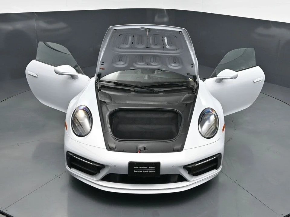 2024 Porsche 992 Targa 4 & 4S - Image 28 of 31