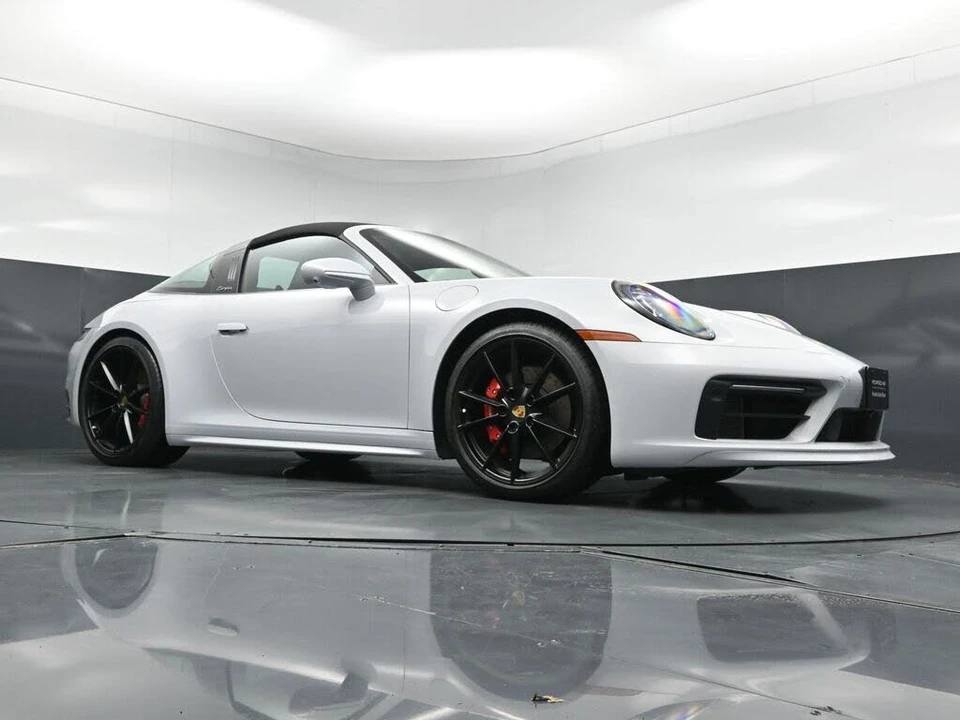 2024 Porsche 992 Targa 4 & 4S - Image 26 of 31