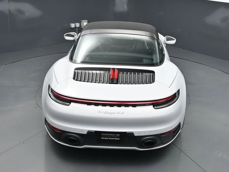 2024 Porsche 992 Targa 4 & 4S - Image 15 of 31