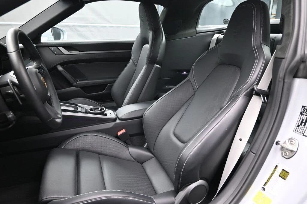2024 Porsche 992 Targa 4 & 4S - Image 5 of 31