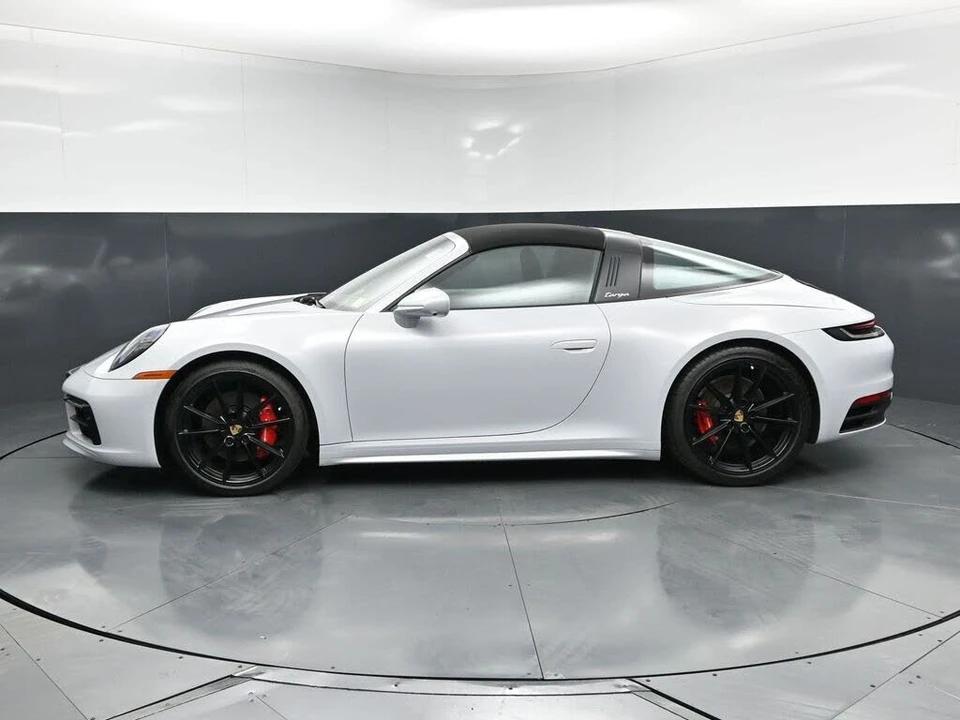 2024 Porsche 992 Targa 4 & 4S - Image 2 of 31