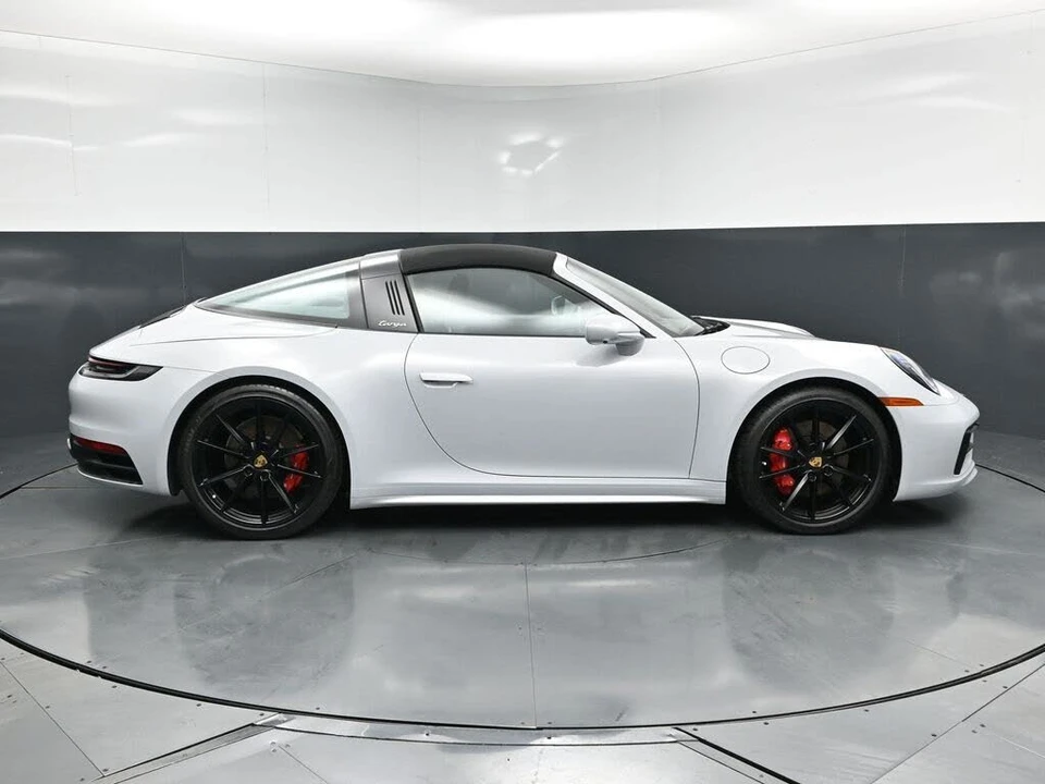 2024 Porsche 992 Targa 4 & 4S - Image 9 of 31