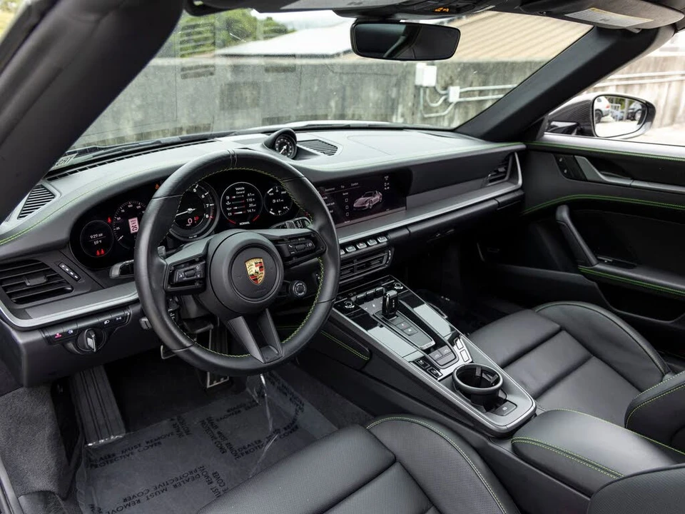 2024 Porsche 992 Targa 4 & 4S - Image 4 of 31