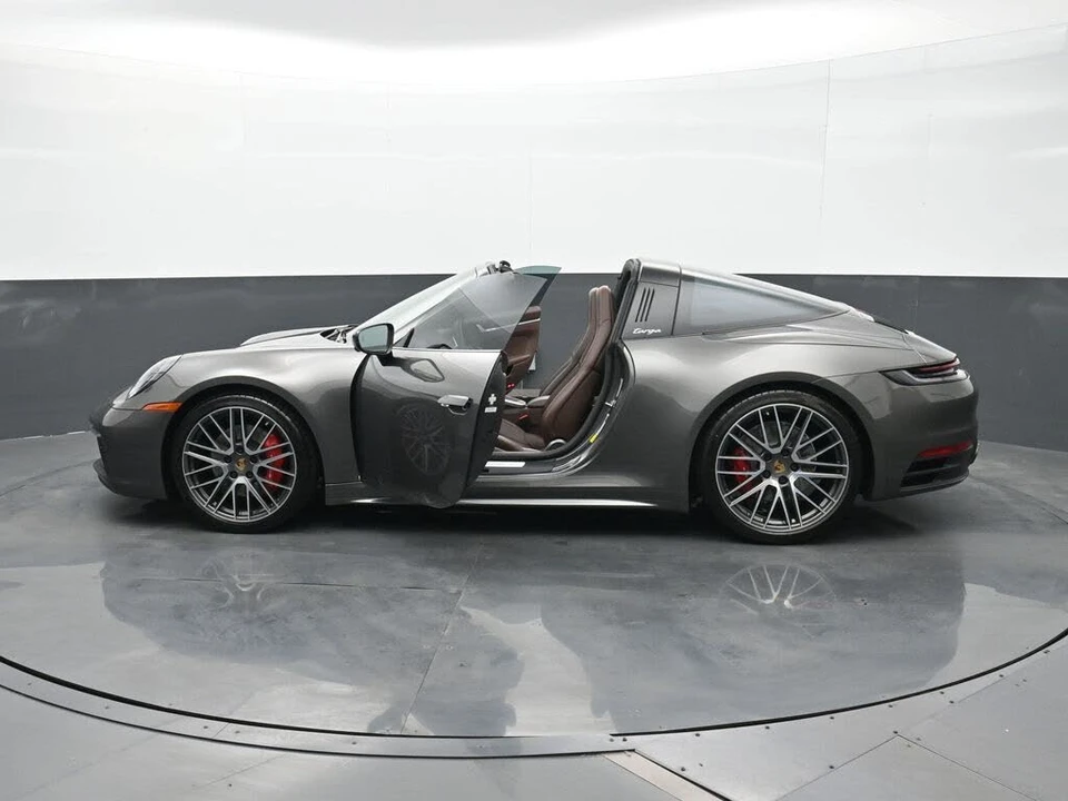 2024 Porsche 992 Targa 4 & 4S - Image 25 of 29