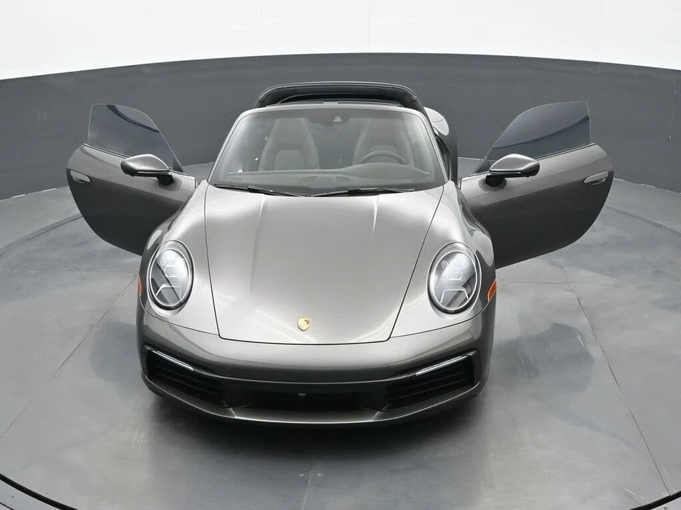 2024 Porsche 992 Targa 4 & 4S - Image 27 of 29
