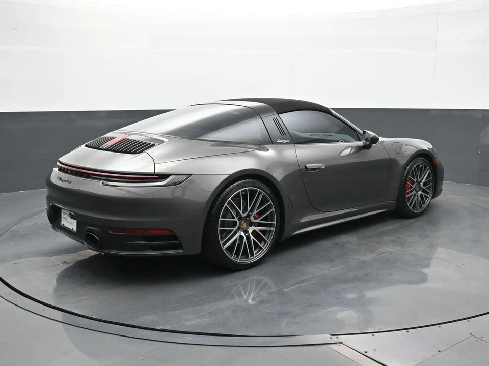 2024 Porsche 992 Targa 4 & 4S - Image 18 of 29