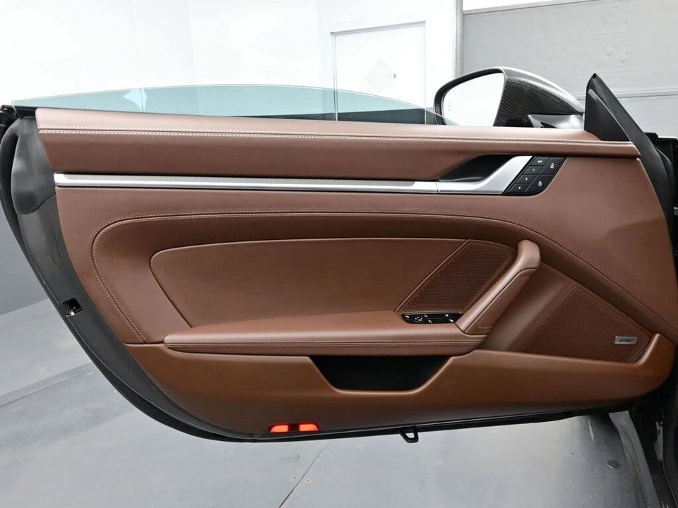 2024 Porsche 992 Targa 4 & 4S - Image 7 of 29