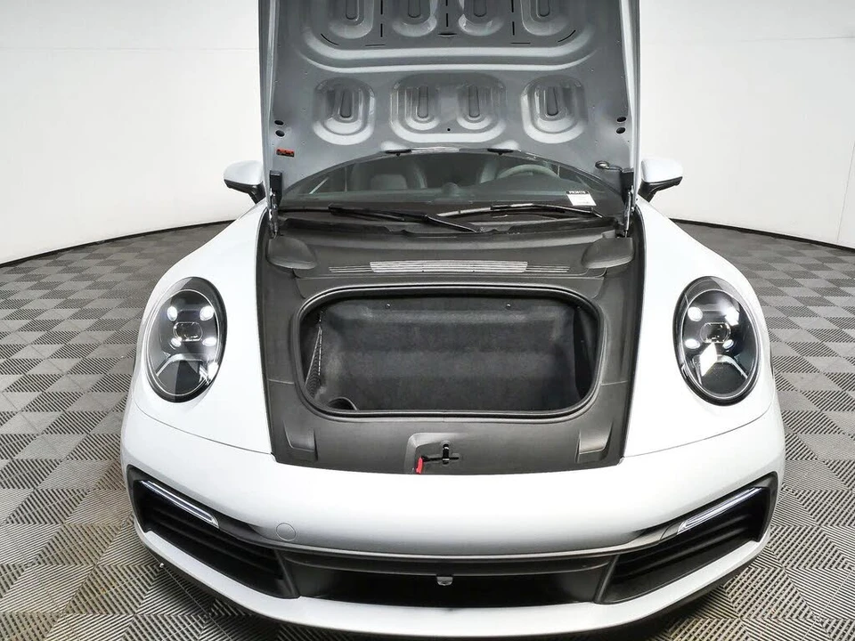 2024 Porsche 992 Targa 4 & 4S - Image 30 of 31