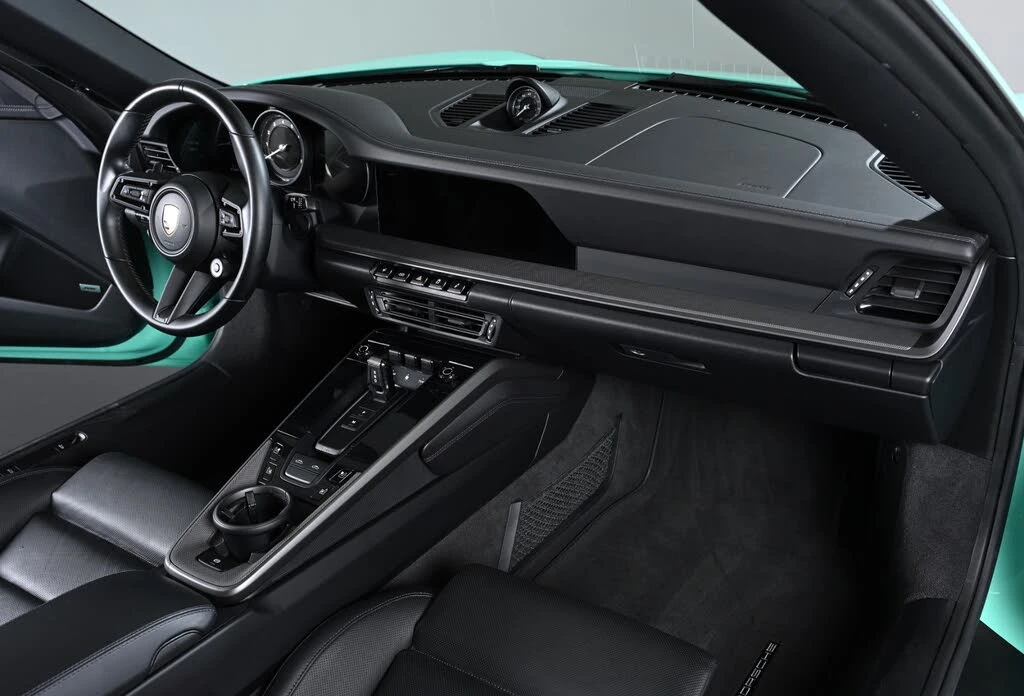 2024 Porsche 992 Targa 4 & 4S - Image 15 of 31