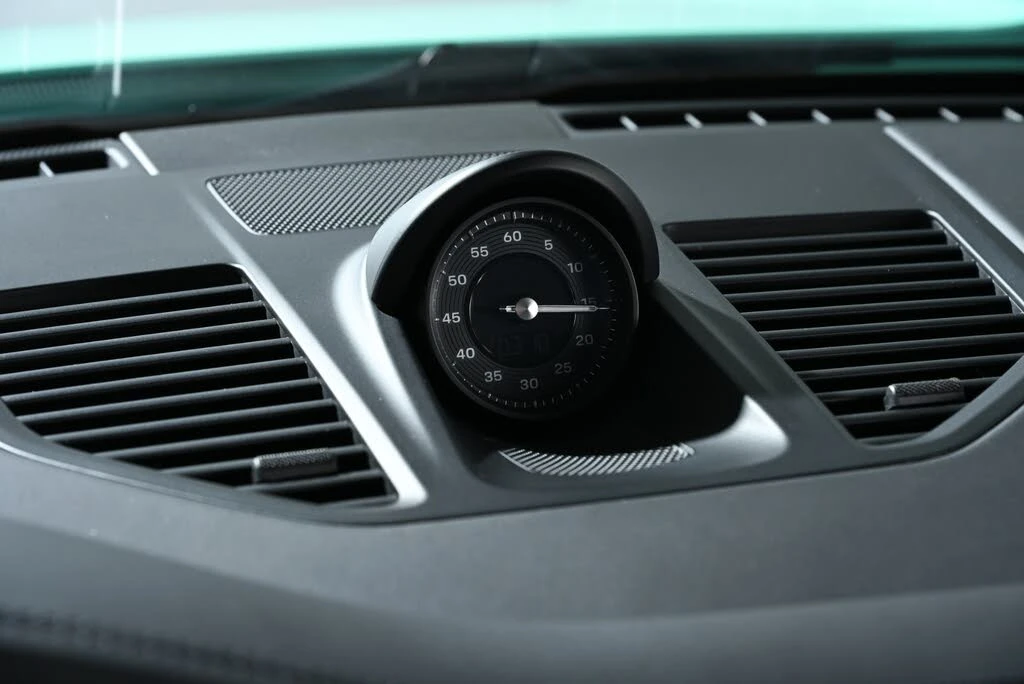 2024 Porsche 992 Targa 4 & 4S - Image 5 of 31