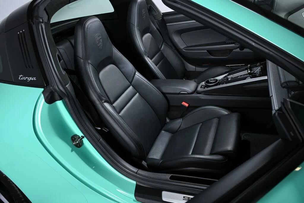 2024 Porsche 992 Targa 4 & 4S - Image 18 of 31