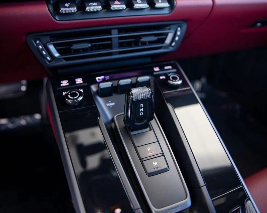 2024 Porsche 992 Targa 4 & 4S - Image 15 of 29