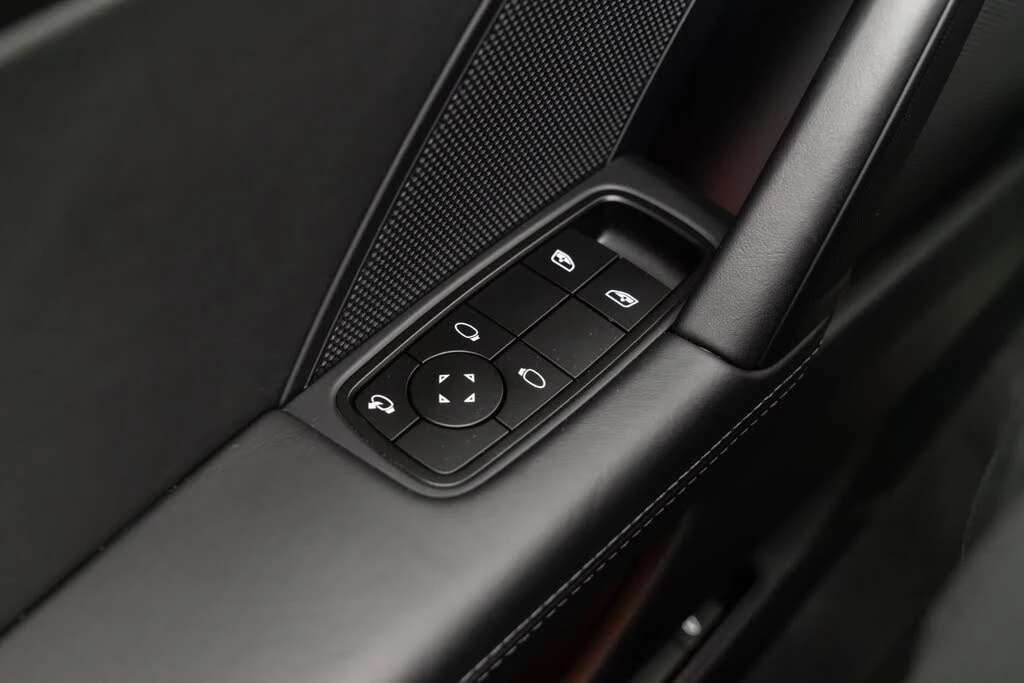 2024 Porsche 992 Targa 4 & 4S - Image 24 of 31