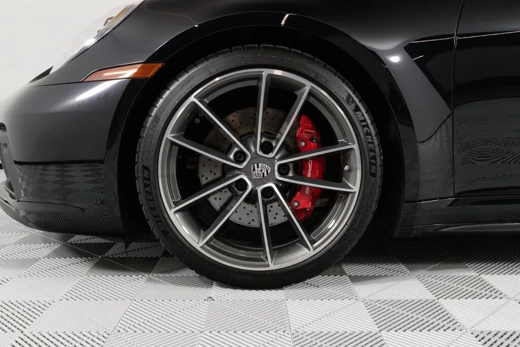 2024 Porsche 992 Targa 4 & 4S - Image 16 of 31