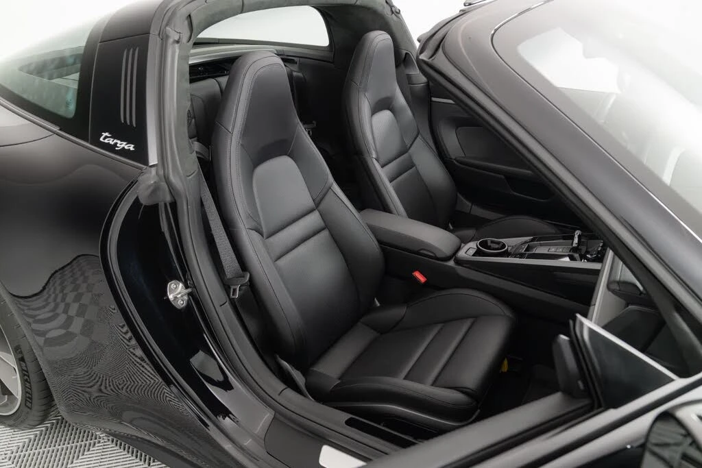 2024 Porsche 992 Targa 4 & 4S - Image 9 of 31