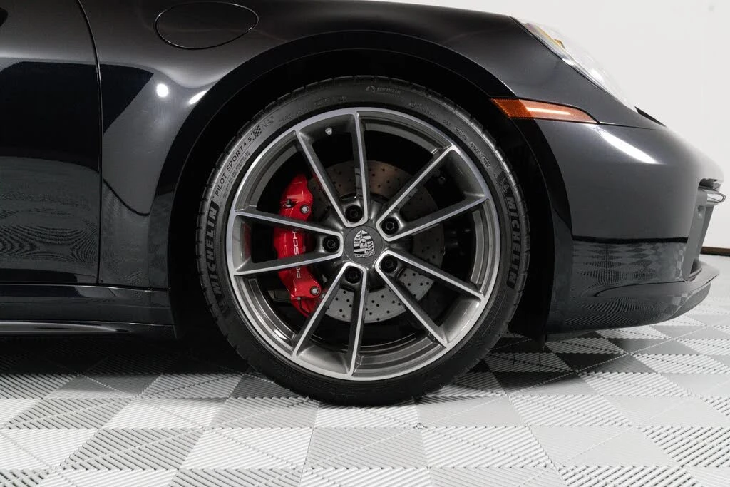 2024 Porsche 992 Targa 4 & 4S - Image 19 of 31