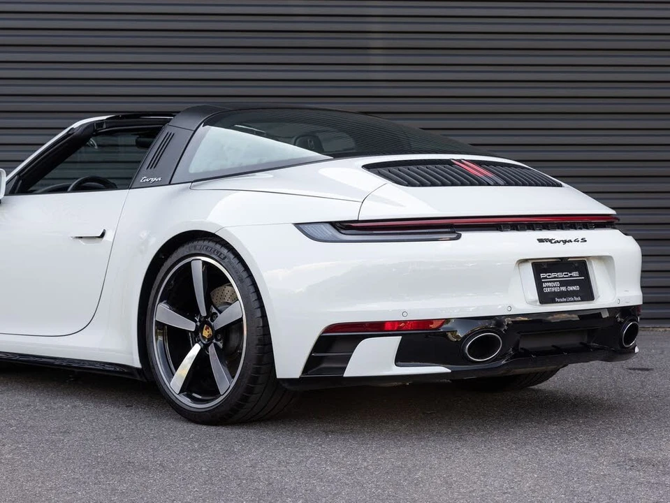 2024 Porsche 992 Targa 4 & 4S - Image 12 of 31