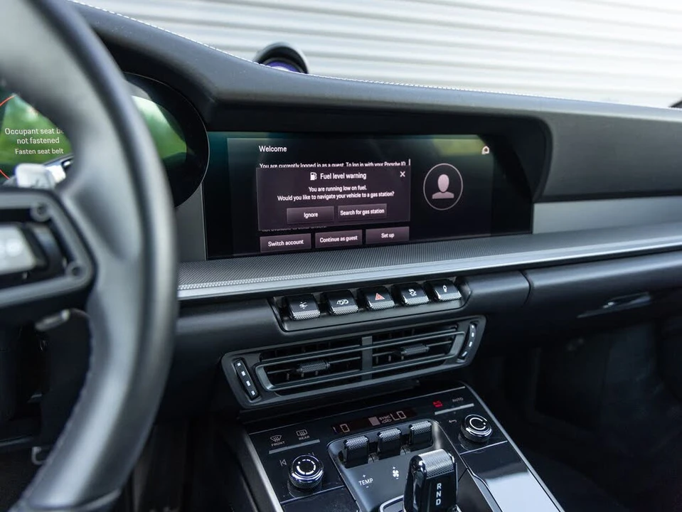 2024 Porsche 992 Targa 4 & 4S - Image 17 of 31