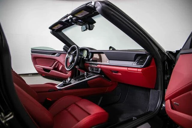 2024 Porsche 992 Targa 4 & 4S - Image 22 of 30