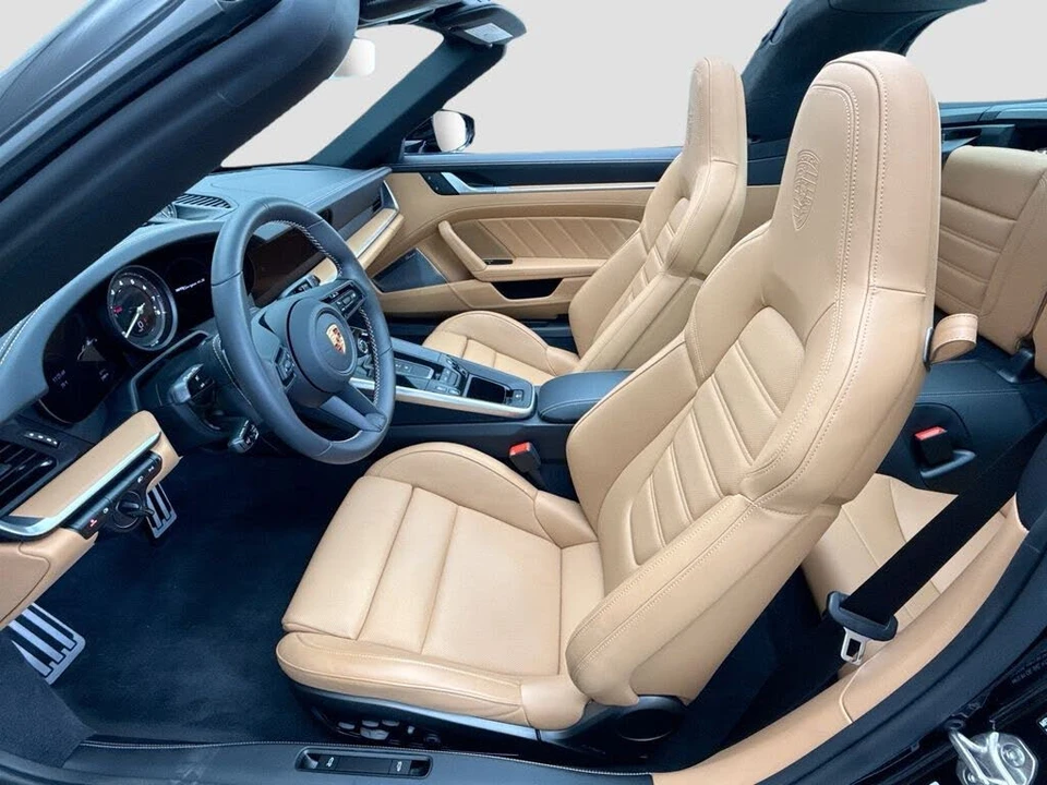 2024 Porsche 992 Targa 4 & 4S - Image 5 of 6