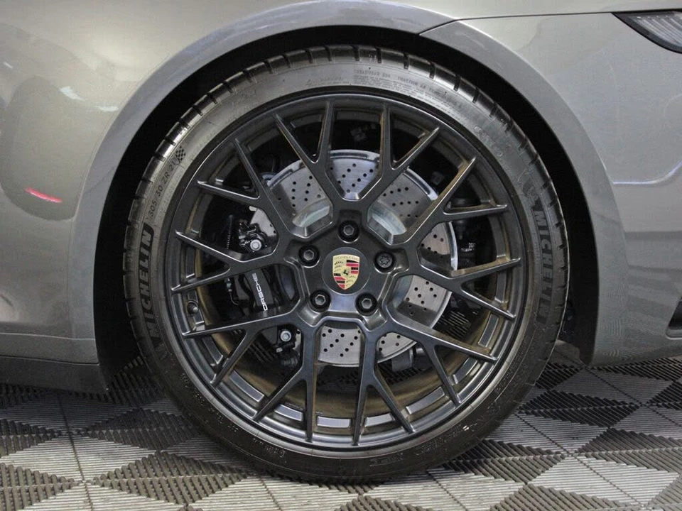 2024 Porsche 992 Targa 4 & 4S - Image 19 of 31