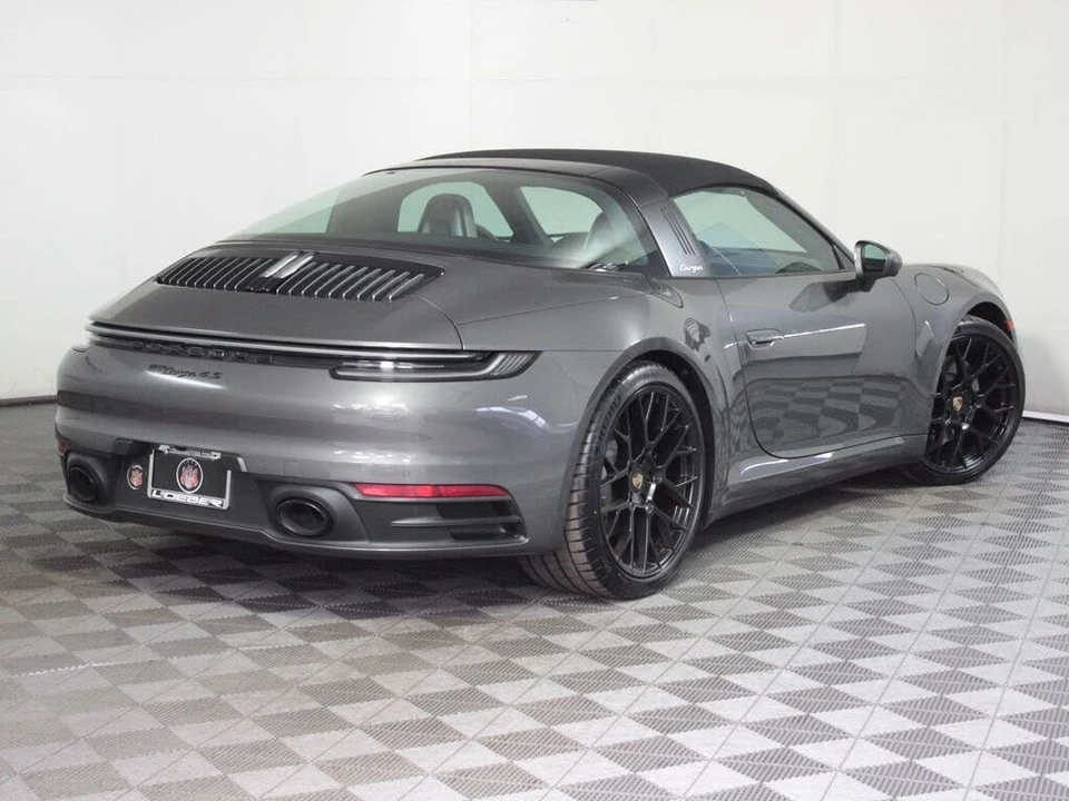 2024 Porsche 992 Targa 4 & 4S - Image 14 of 31
