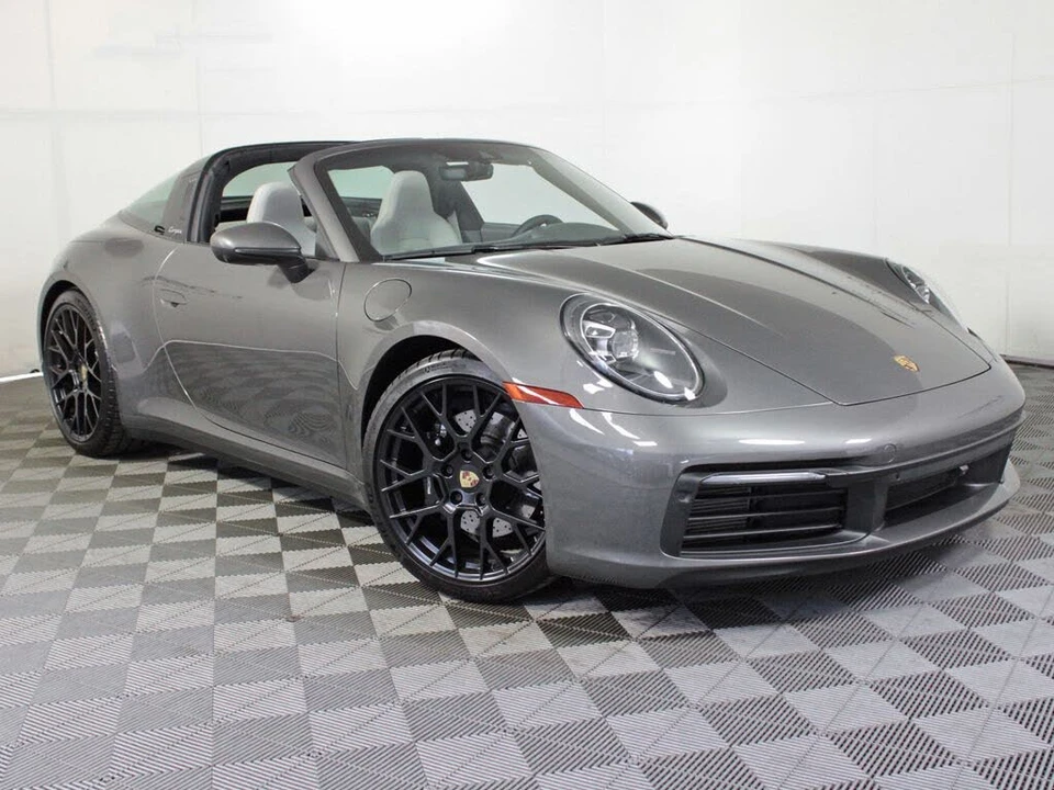 2024 Porsche 992 Targa 4 & 4S - Image 9 of 31