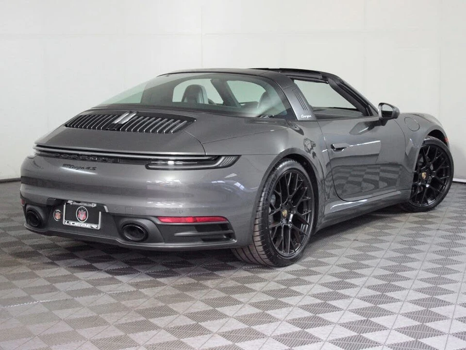 2024 Porsche 992 Targa 4 & 4S - Image 7 of 31