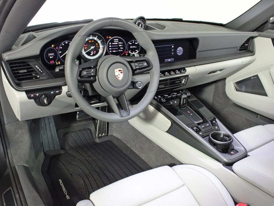 2024 Porsche 992 Targa 4 & 4S - Image 4 of 31