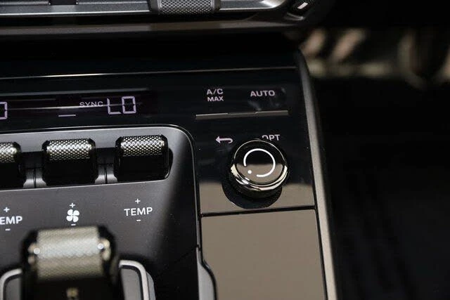 2024 Porsche 992 Targa 4 & 4S - Image 12 of 31