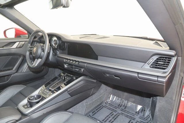 2024 Porsche 992 Targa 4 & 4S - Image 26 of 31