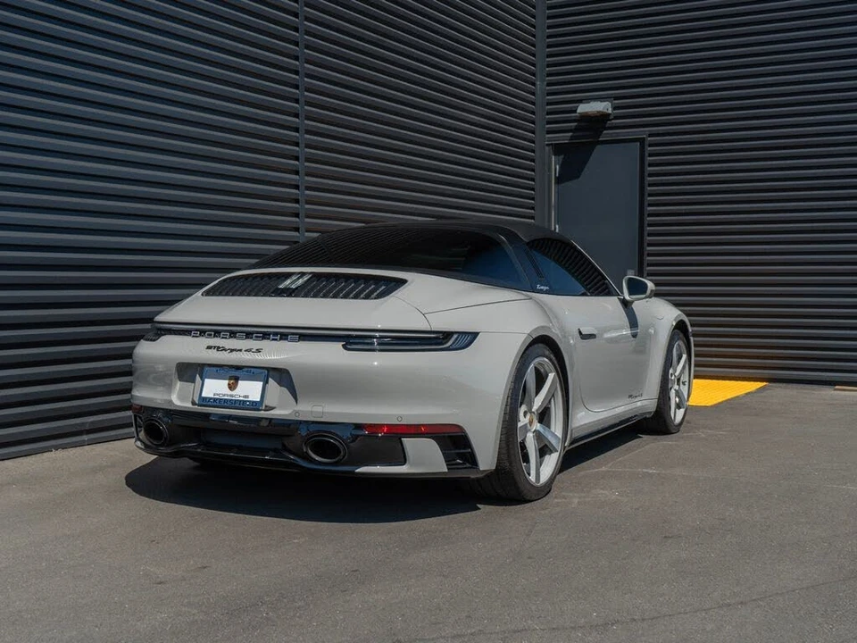 2024 Porsche 992 Targa 4 & 4S - Image 9 of 31
