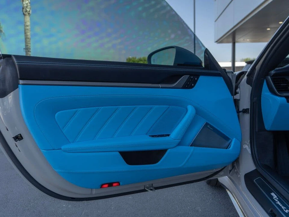 2024 Porsche 992 Targa 4 & 4S - Image 28 of 31