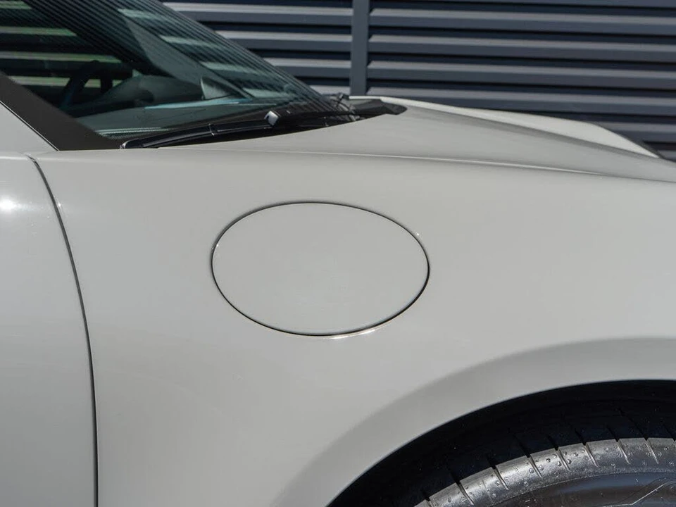 2024 Porsche 992 Targa 4 & 4S - Image 16 of 31