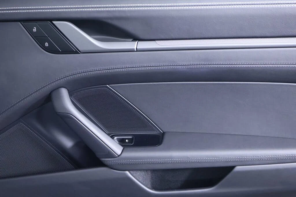 2024 Porsche 992 Targa 4 & 4S - Image 19 of 26